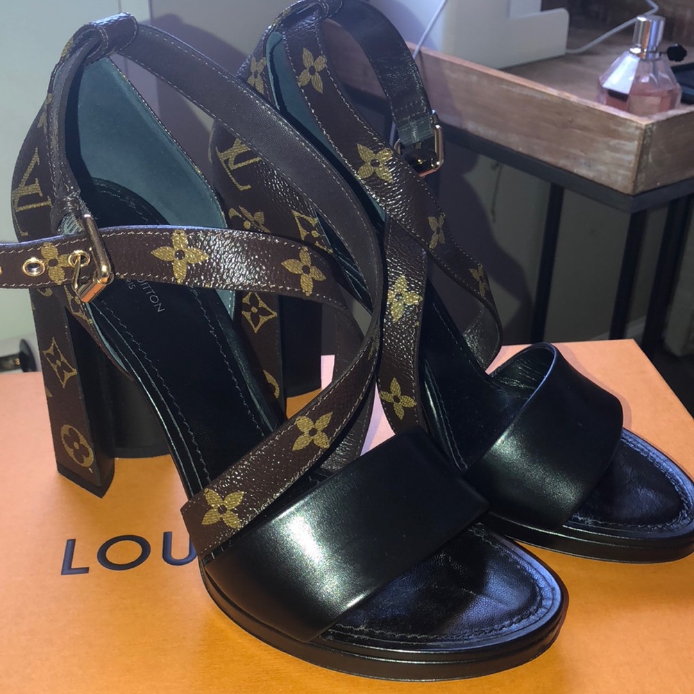 LV shoes 😍